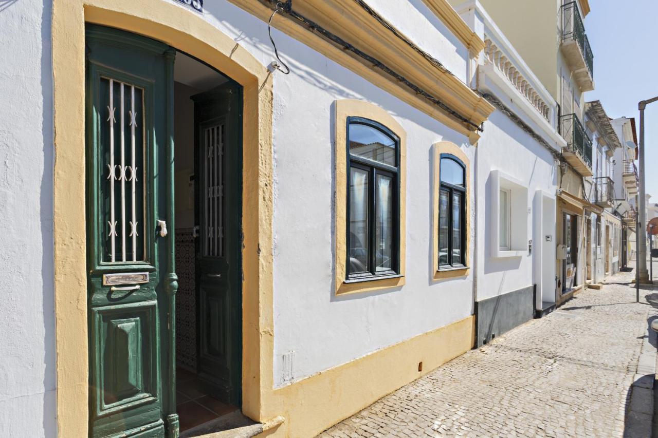 Casa Lopes, Moradia Tradicional para Férias no Centro Histórico de Tavira Extérieur photo